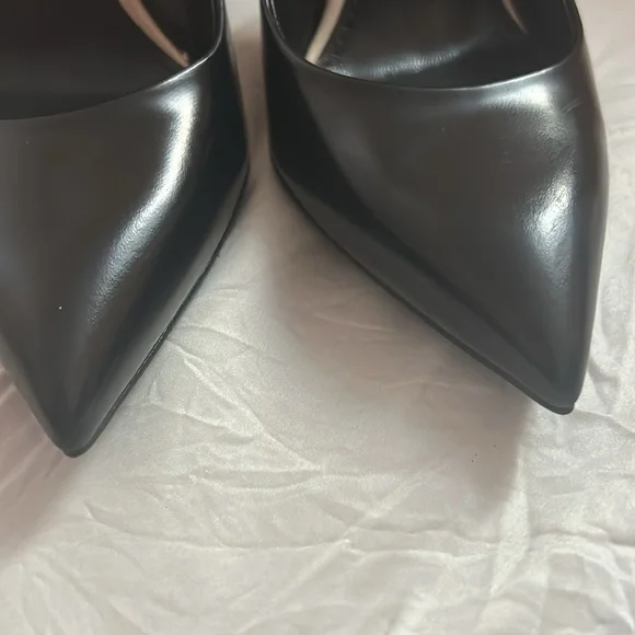 Shoes - Picture 4 of 6